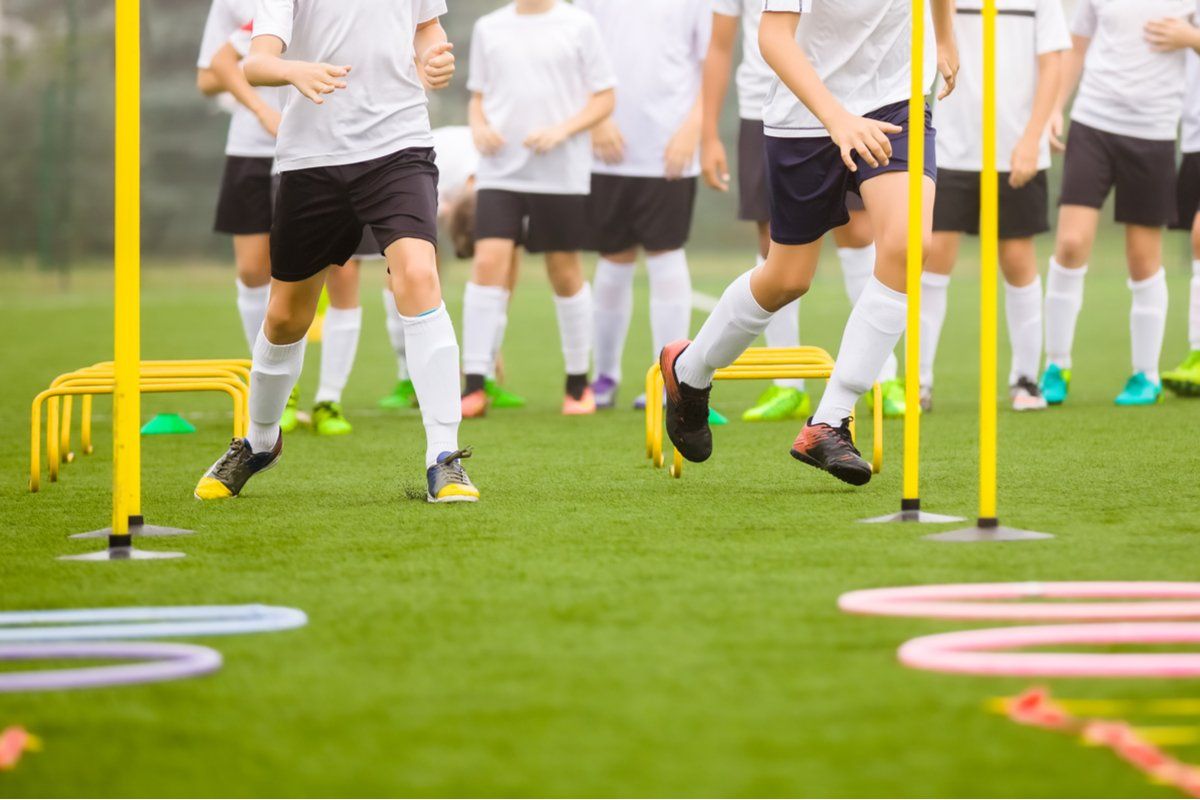 Материальная поддержка спортивных школ и команд