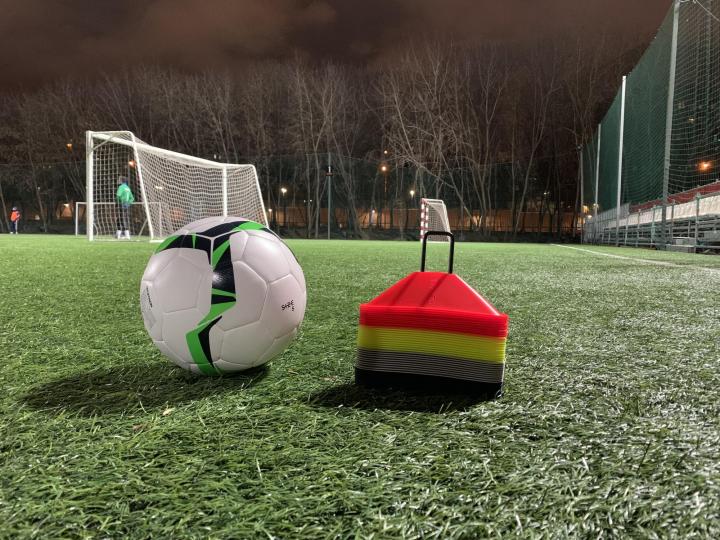 Материальная поддержка спортивных школ и команд