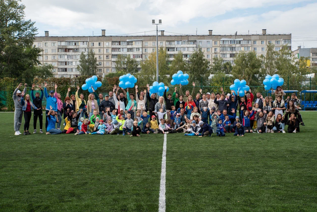 В Бийске прошел спортивный праздник "Футбольный двор"